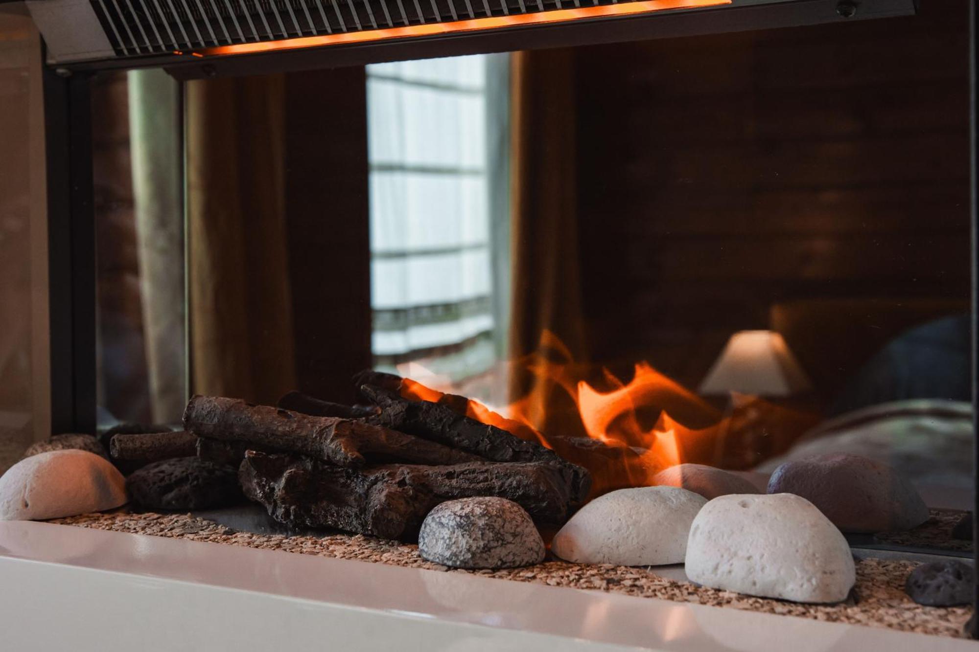 Maison D'Hote Les Notes Endormies Suite Le Refuge Walcourt Exterior foto