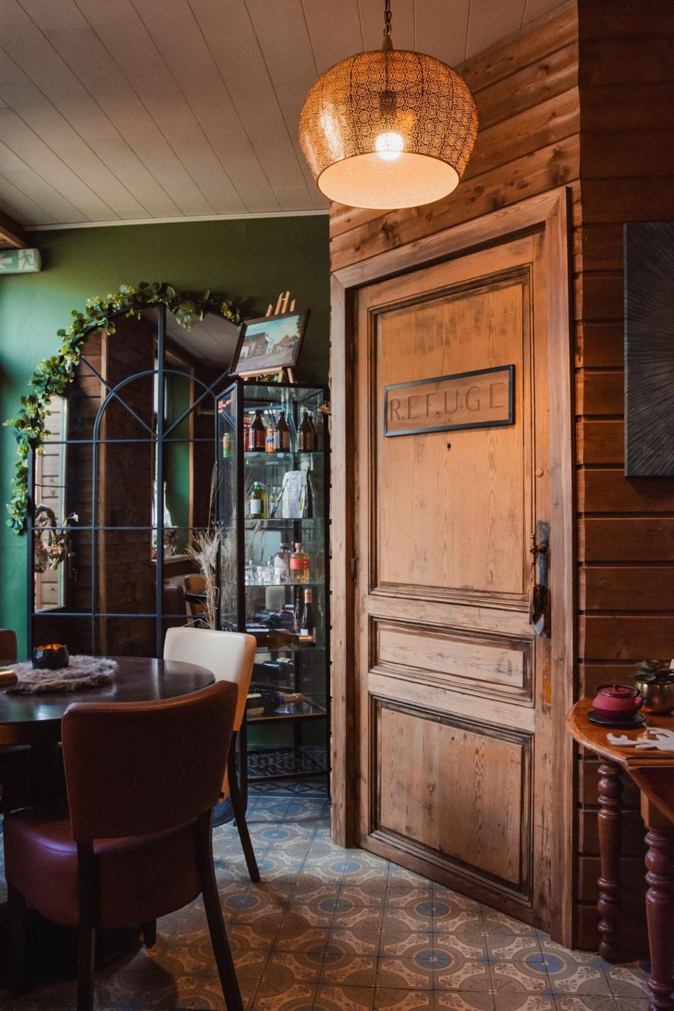 Maison D'Hote Les Notes Endormies Suite Le Refuge Walcourt Exterior foto