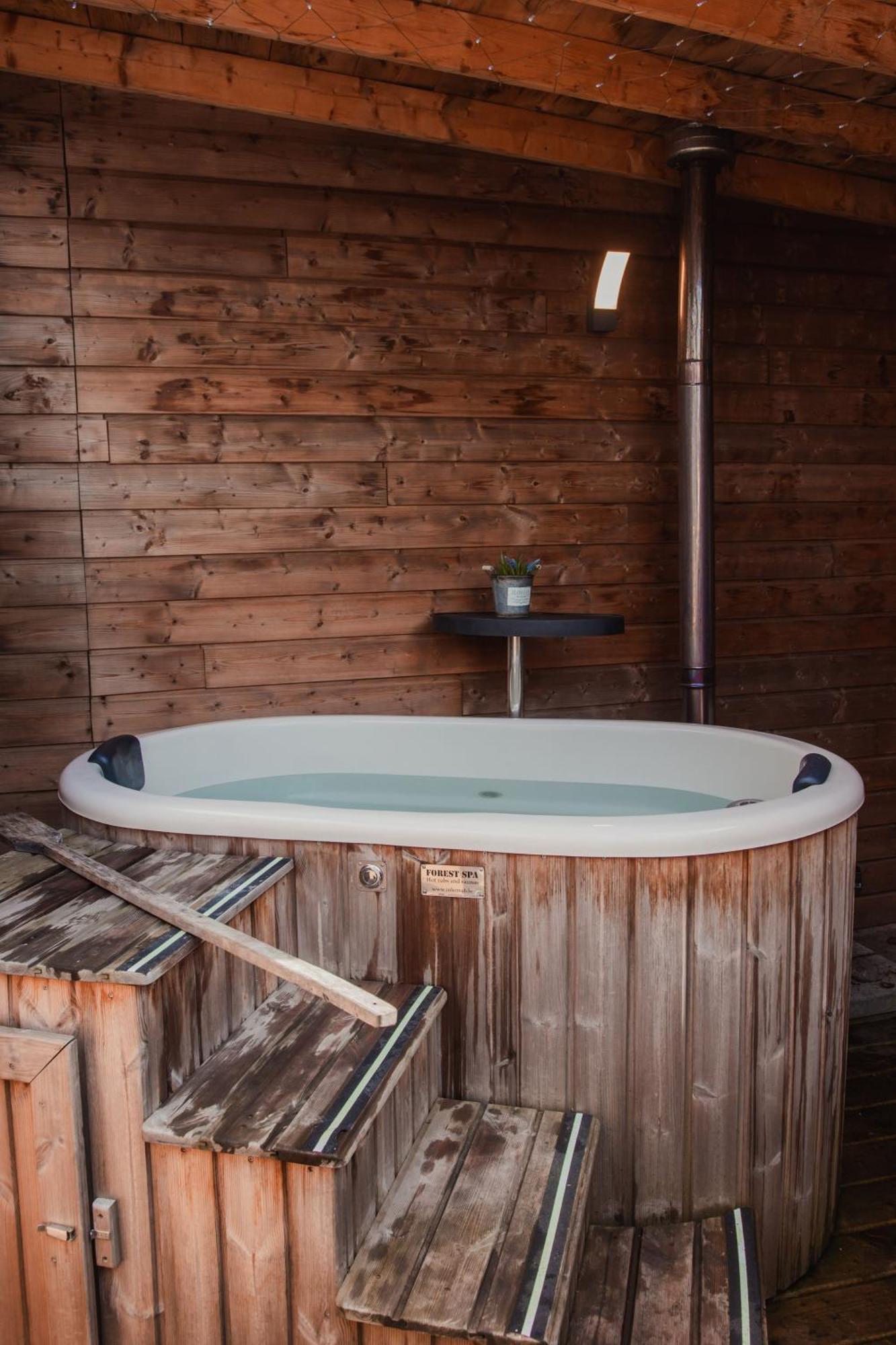 Maison D'Hote Les Notes Endormies Suite Le Refuge Walcourt Exterior foto