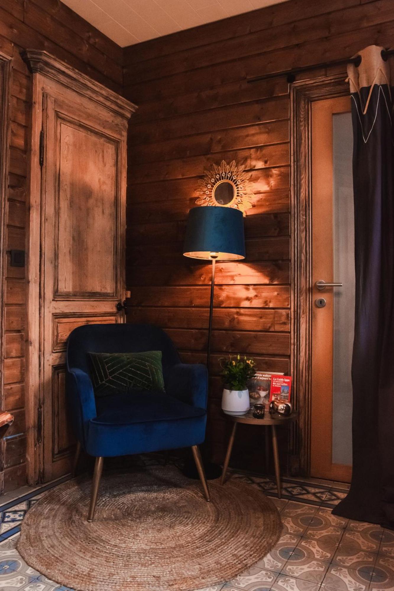 Maison D'Hote Les Notes Endormies Suite Le Refuge Walcourt Exterior foto